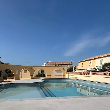 Apartment T2 Lumineux Et Piscine